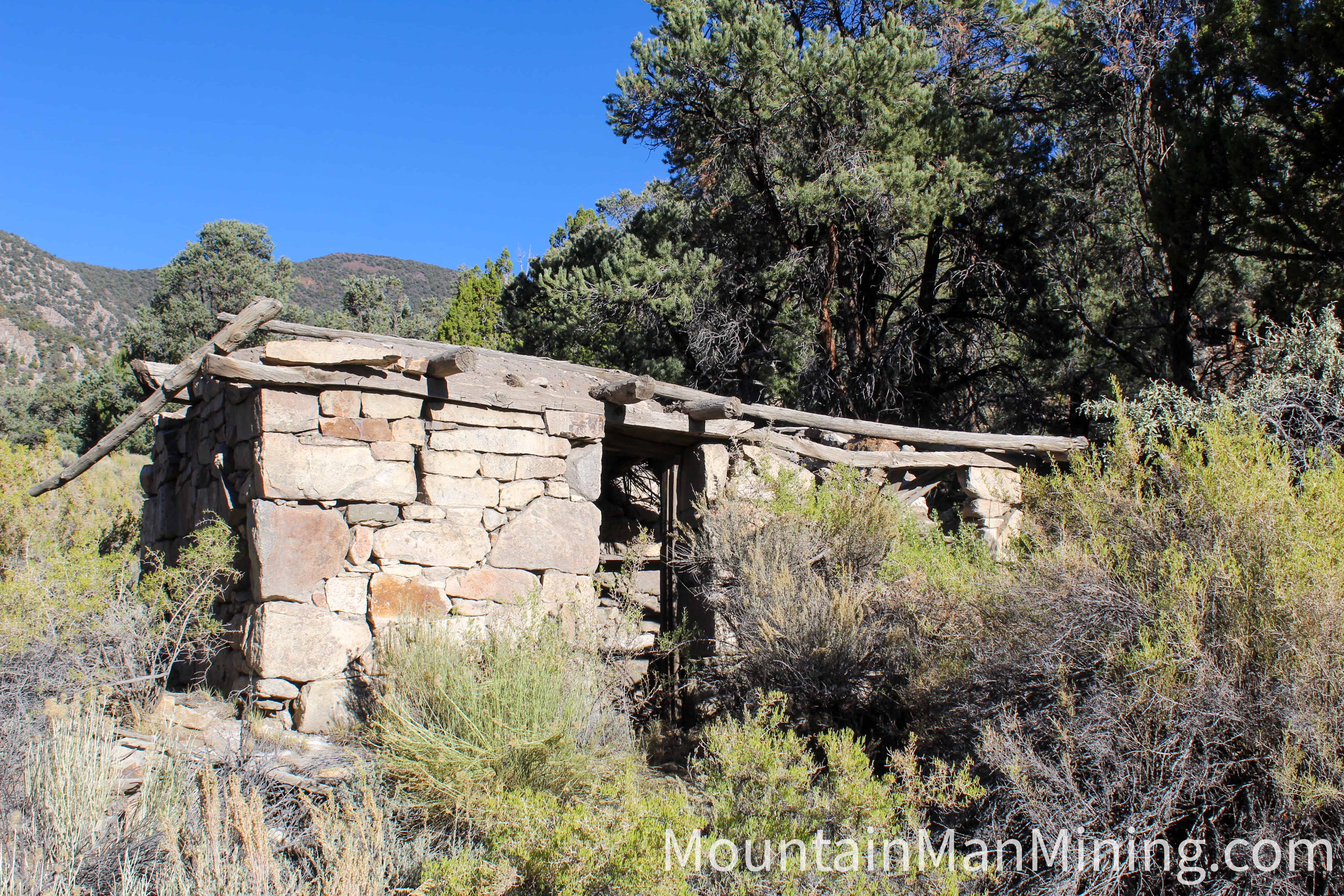 The Enriquez &mdash; The old stone cabin in the central basin