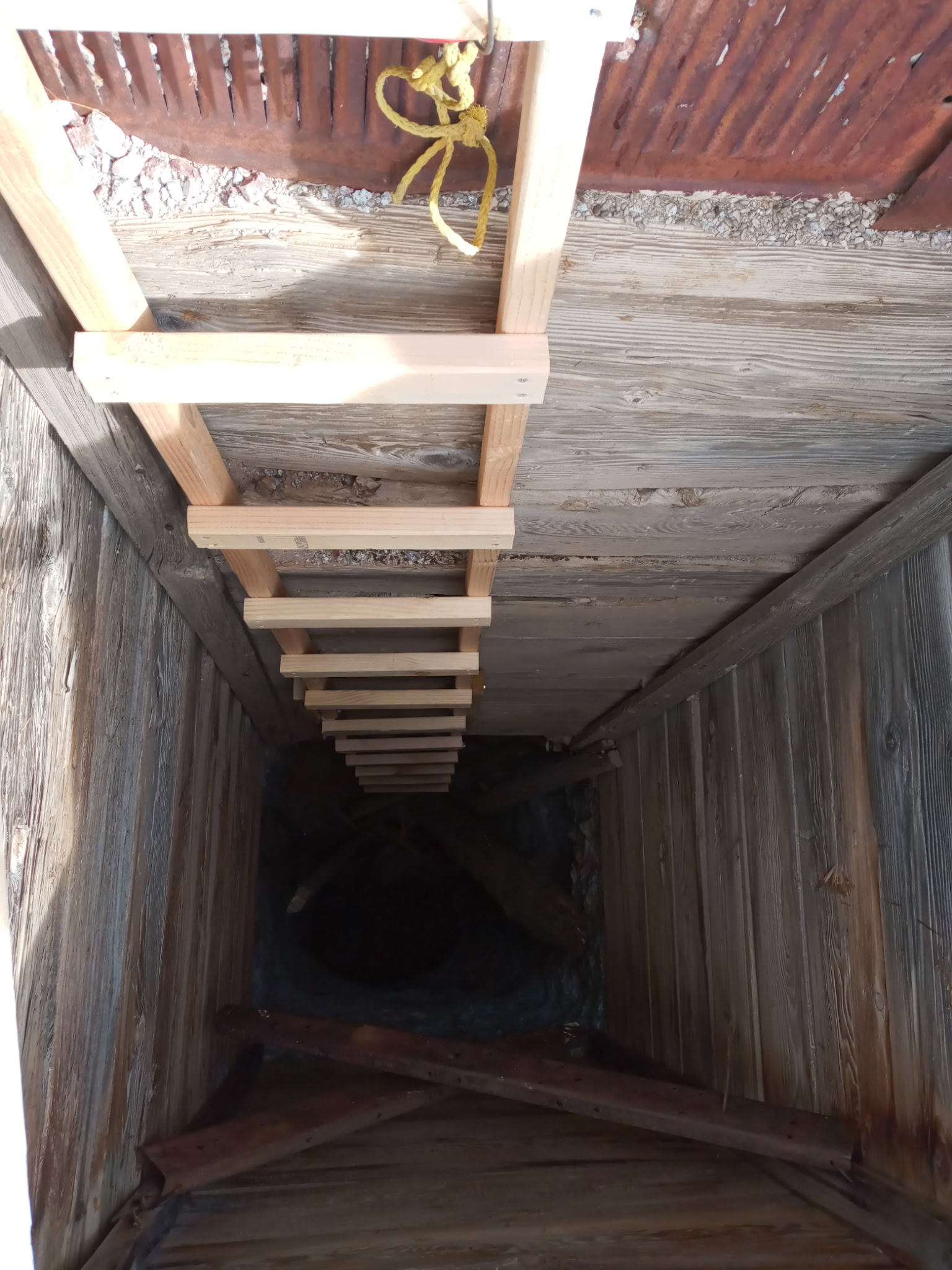 A photo of the target ore at the Boulder claims, a gold claim idaho.